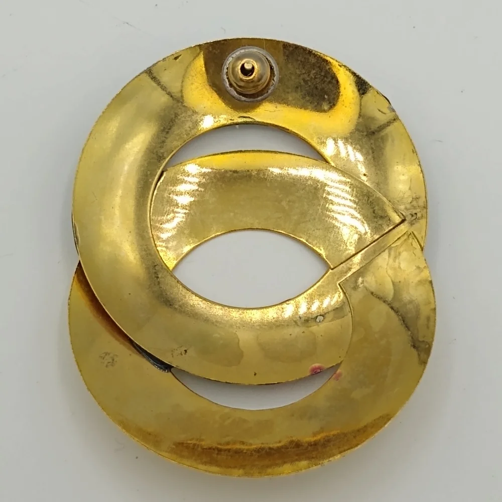 Double Circle Hammered Gold tone and Enamel Post Back Earrings 1980s Vintage - Picture 6 of 8